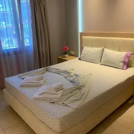 Klimis Rooms 公寓式酒店 *
