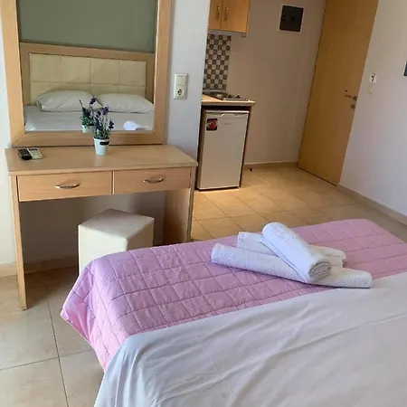 Klimis Rooms 公寓式酒店 *